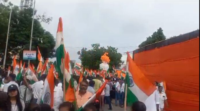 અમદવાદમાં 77માં સ્વાતંત્રતા પર્વની ઠેર ઠેર ઉજવણી