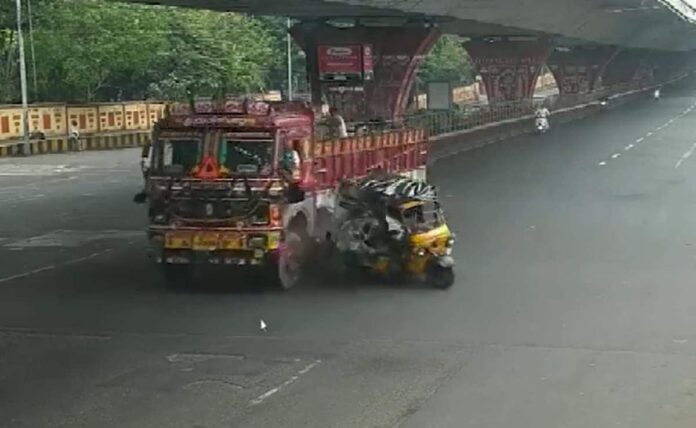 School auto collides with truck in Visakhapatnam CCTV footage