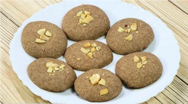 દિવાળીના સુકા નાસ્તા રાગી બિસ્કીટ
