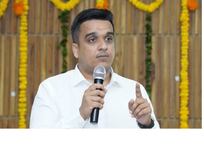 હર્ષ સંઘવી