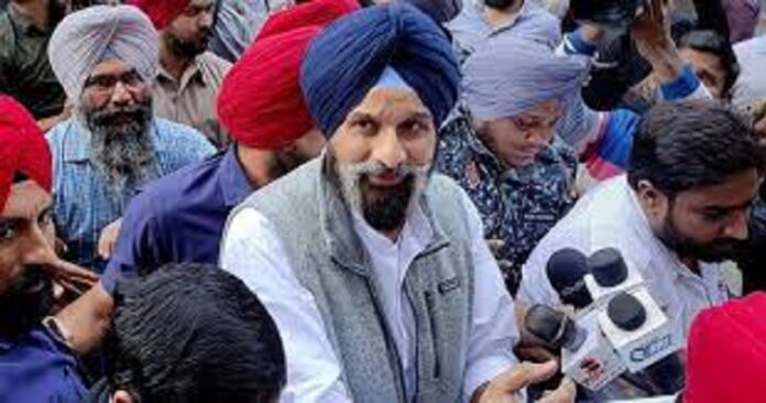 Punjab: ड्रग्स मामले में एसआईटी ने SAD नेता मजीठिया से पूछताछ की