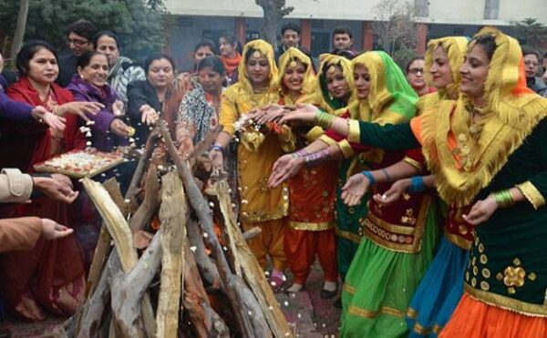 Lohri 2024: आप लोहड़ी पर्व से इन बातों को नहीं जानते होंगे और जानिए लोहड़ी पूजा मुहूर्त