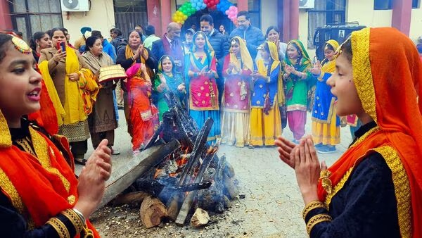 Lohri 2024: आप लोहड़ी पर्व से इन बातों को नहीं जानते होंगे और जानिए लोहड़ी पूजा मुहूर्त