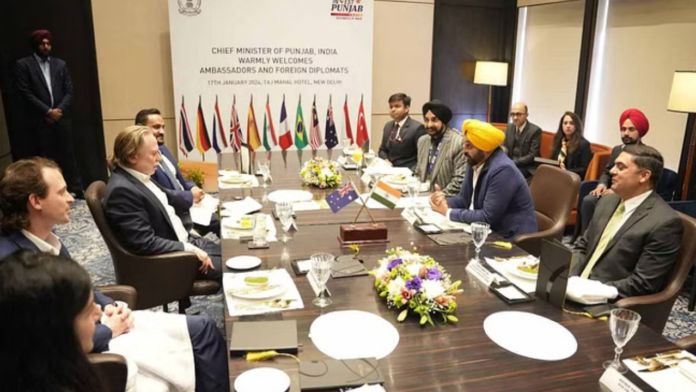 Punjab: पंजाब के सीएम मान ने छह देशों के राजदूतों से मुलाकात की, निवेश का न्योता दिया