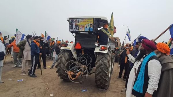Kisan Andolan 2024: शांतिपूर्ण मार्च का आह्वान, युवाओं ने युद्ध की तरह की तैयारियां की..