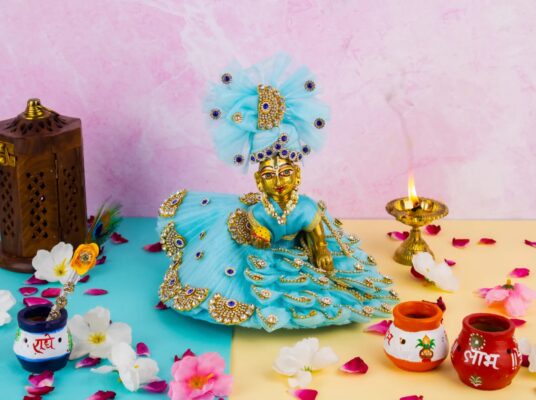Laddu Gopal : 2 લડ્ડુ ગોપાલ ઘરમાં રાખશો તો શું થશે? જાણો અહીં...