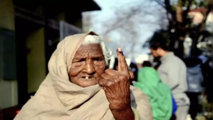 Election 2024: 51,000 થી વધુ વૃદ્ધ મતદારો ઘરેથી મતદાન કરવા પાત્ર