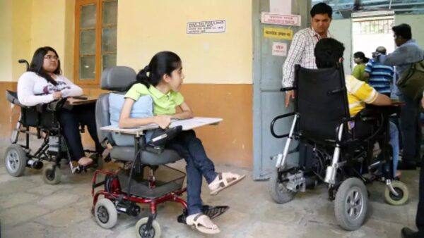 Disabled voters: અમદાવાદ શહેર અને જિલ્લામાં 30,730 થી વધુ વિકલાંગ મતદારો