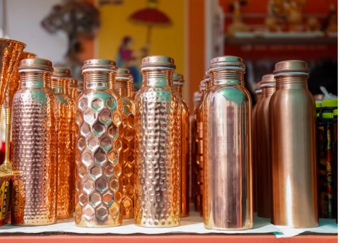 Copper Bottle: તાંબાની બોટલમાંથી પાણી પીતા પહેલા ચેતી જજો, આ નિયમો જાણ્યા પહેલા ના પીતા પાણી