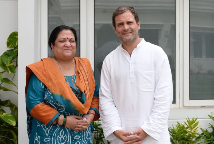 અમિત શાહને પડકારનાર કોણ છે સોનલ પટેલ? | Who is Sonal Patel?