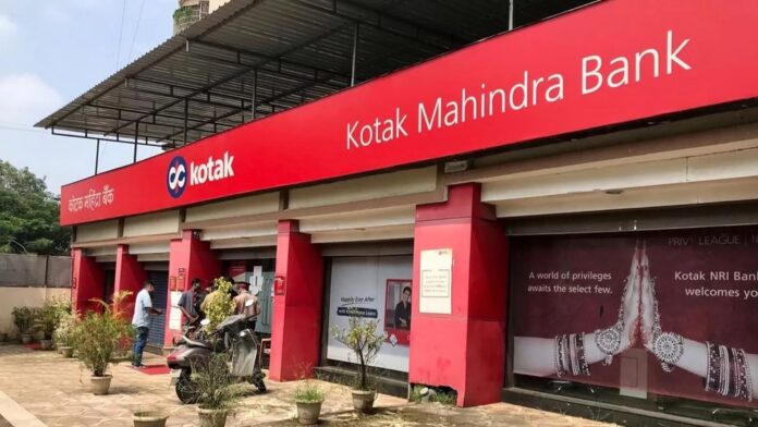 Kotak Mahindra Bank ને મોટો ફટકો; RBI એ નવા ગ્રાહકો જોડવા પર મુક્યો પ્રતિબંધ, નવા ક્રેડિટ કાર્ડ ઈશ્યુ કરી શકશે નહીં
