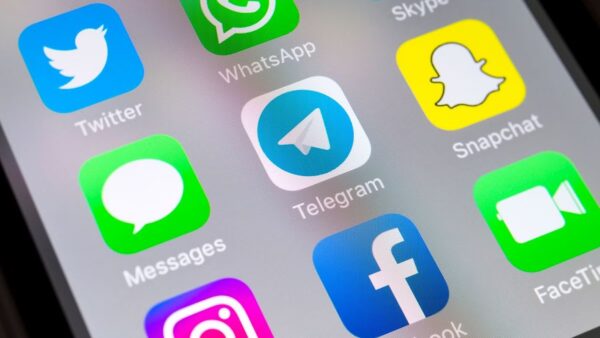 WhatsApp  જેવુ ફીચર્સ લાવ્યું Facebook, ફોટા અને વિડીયો મોકલનારની મોજ 
