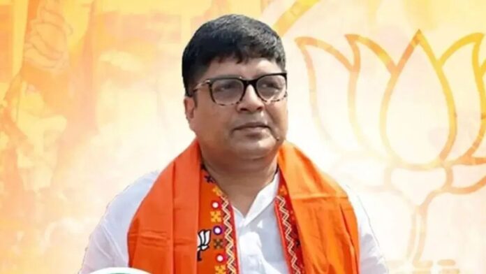 Devashish Dhar: ભાજપના ઉમેદવાર સાથે બંગાળમાં 'ખેલા હોબે', TMC ની એક ચાલથી ભાજપ ઉમેદવારનું ફોર્મ થયું રદ્દ
