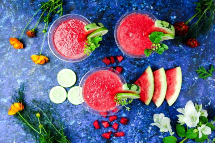 Watermelon Tips: લાલ અને મીઠા તરબૂચને કાપ્યા વિના ઓળખો, ખરીદતી વખતે આ ટ્રિક અપનાવો
