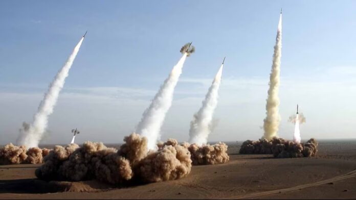 Iran-Israel War: શસ્ત્રોથી લઈને પૈસા સુધી, ઈઝરાયેલ અને ઈરાનમાં કોણ કોના કરતા ચડિયાતું