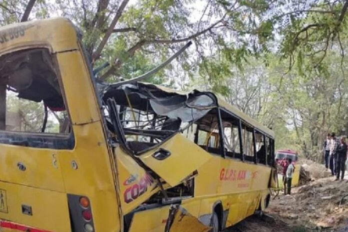 School bus accident: उन्हानी के पास स्कूल बस पलटी, 6 बच्चों की मौत और 15 घायल