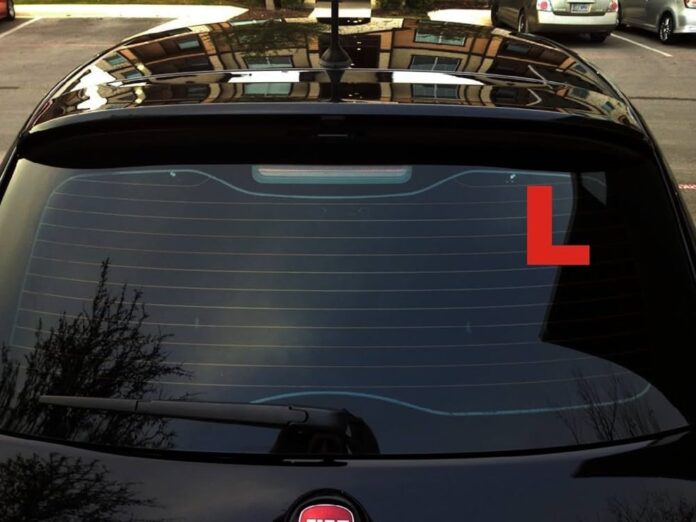 L Sign on Cars: કારની પાછળ L કેમ લખવામાં આવે છે? જાણો અર્થ