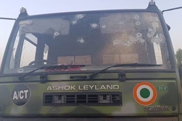 Terrorist Attack: જમ્મુ-કાશ્મીરના પુંછમાં એરફોર્સના કાફલા પર આતંકવાદી હુમલો, 4 સુરક્ષાકર્મીઓ ઘાયલ- સૂત્રો