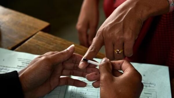 Gujarat Voter List 2024: શું તમારું નામ તો નવી મતદાર યાદીમાંથી કપાયું નથી ને? આજે જ ચેક કરો તમારું નામ