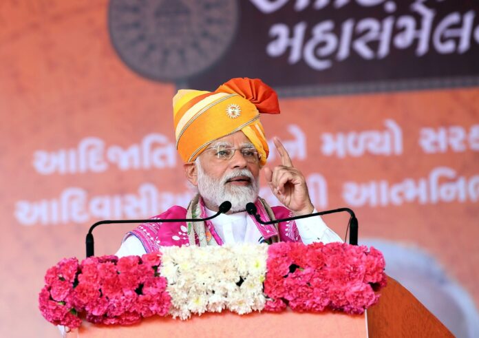 PM Modi in Gujarat: વડાપ્રધાન મોદી 'કલીન સ્વીપ'ની હેટ્રિક કરવા રેલીઓની મારશે સિક્સર, જાણો પોતાના રાજ્યમાં ક્યાં ગજવશે સભા...