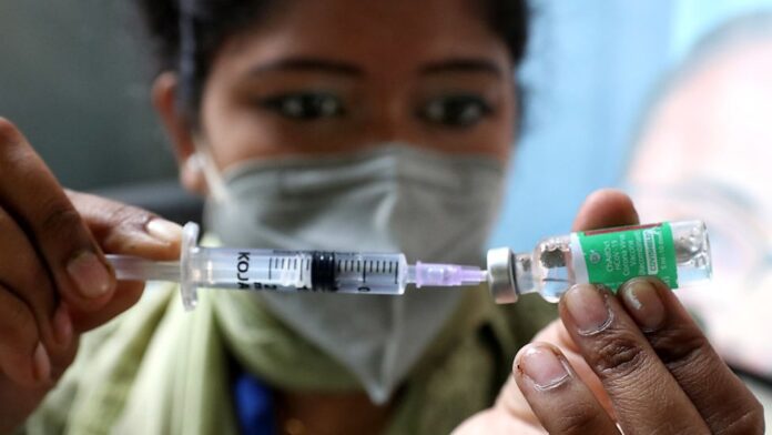 Covishield Vaccine: મેં કોવિશિલ્ડ રસી લીધી છે, શું મારે ડરવું જોઈએ? જવાબ અહીં જાણો