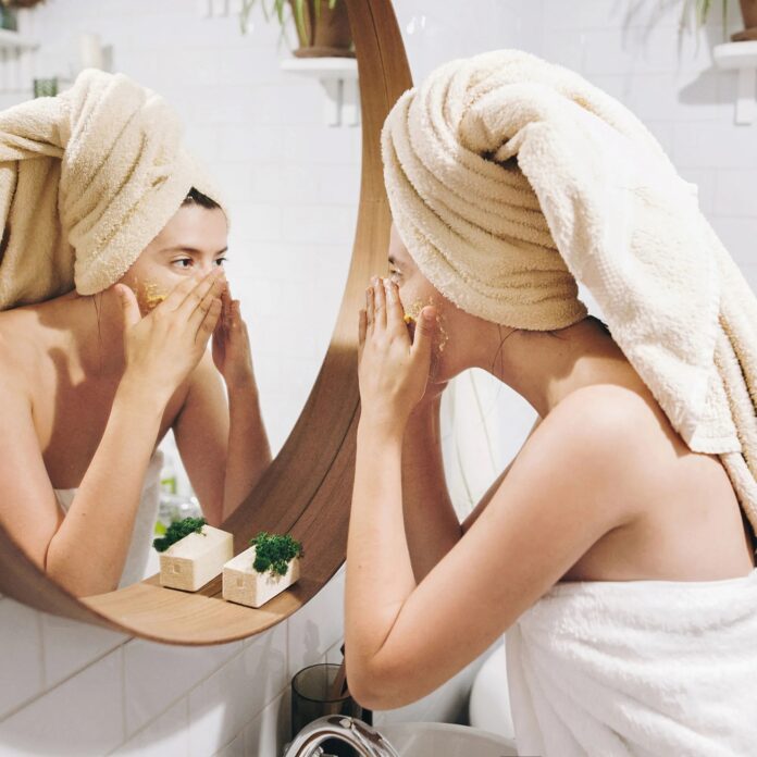 Skin care Tips : ધૂળથી તમારી ત્વચાની આ રીતે રાખો સંભાળ, અનુસરો આ સરળ ટિપ્સ