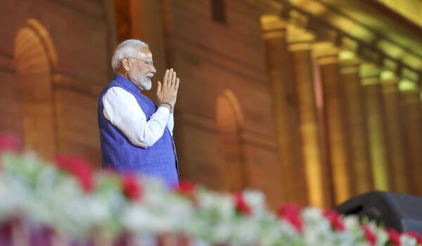 PM Modi: શપથ લેતા જ એક્શન મોડમાં મોદી, મહત્વપૂર્ણ ફાઇલ પર કરી સહી