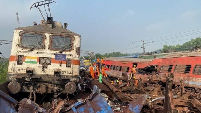 Punjab Train Accident: पंजाब में दो रेलगाड़ियों की भिड़ंत से दो लोकोपायलट हुए जख्मी, यहां देखें वीडियो