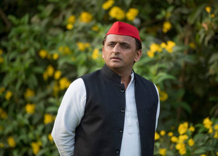 Akhilesh Yadav: સપાના વડા યુપીની આ સીટ છોડશે; પેટાચૂંટણીની રેસમાં લાલુ યાદવના જમાઈનું નામ સૌથી આગળ