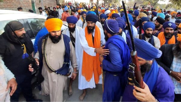 Amritpal Singh: रहेगी या जाएगी अमृतपाल सिंह की सांसदी? हाईकोर्ट में चुनौती