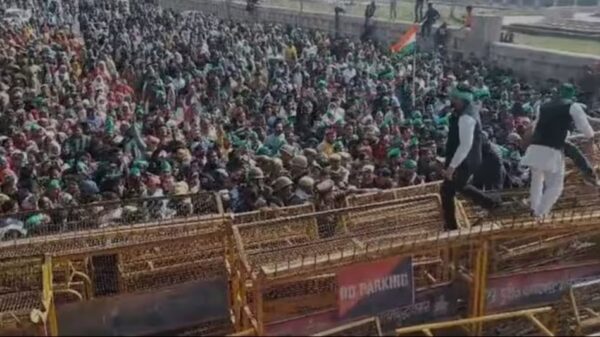 Shambhu border: शंभू बॉर्डर से बैरिकेड हटाने के हाईकोर्ट के आदेश के बाद किसानों का बड़ा ऐलान