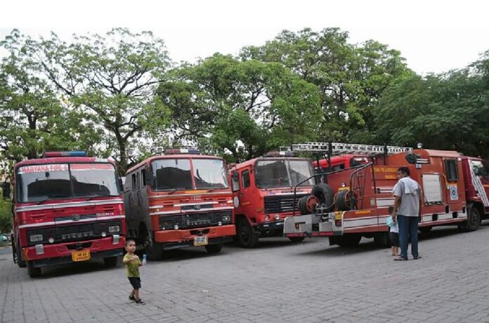 Moga Fire Brigade: फायर ब्रिगेड के कर्मचारियों ने पंजाब सरकार के खिलाफ खोला मोर्चा