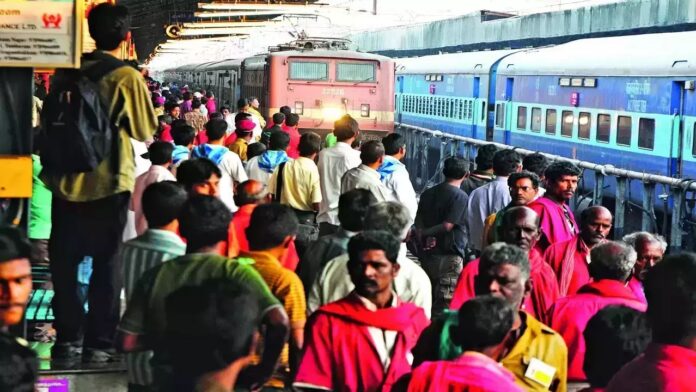 Trains Route: यात्रीगण ध्यान दें, हरियाणा से जाने वाली 15 ट्रेनों के रूट बदले गए, गुजरात की ये ट्रेन होगी प्रभावित