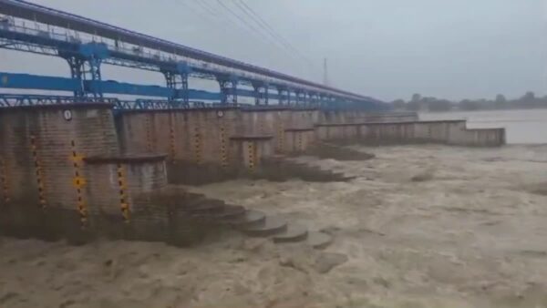 Sharda River: પીલીભીતમાં ભારે વરસાદને કારણે નદીનું તાંડવ સ્વરૂપ, ડરામણા VIDEO સામે આવ્યો 