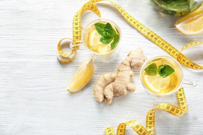 Ginger Water: ખાલી પેટે આદુનું પાણી પીવાથી ચહેરાની ચમકથી લઈને અનેક ફાયદા... અહીં જાણો