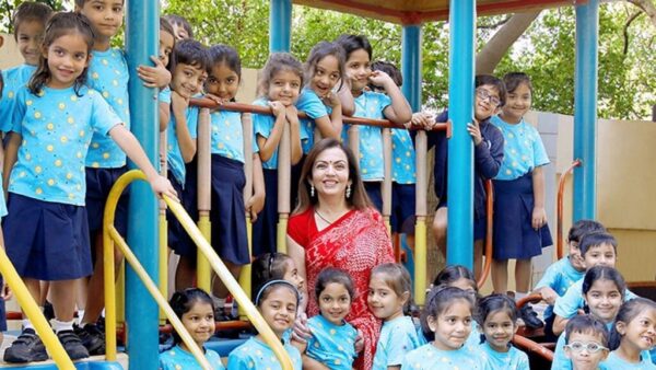 Nita Ambani: જ્યારે નીતા અંબાણીએ સ્કૂલ ટીચર તરીકે કામ કર્યું ત્યારે તેમનો આ પહેલો પગાર હતો