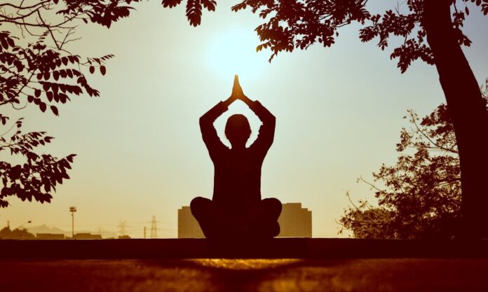 Mantra Power: મંત્રોની સિદ્ધિ શક્તિ કેવી રીતે કરે છે તમારું કલ્યાણ..? જાણો મંત્રોના ફાયદા