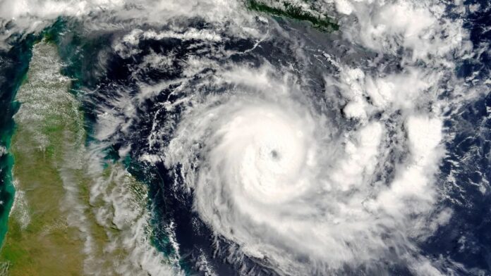 Cyclone Asna: પૂર અને વરસાદ સામે ઝઝૂમી રહેલા ગુજરાત પર હવે ‘અસના’નો ખતરો