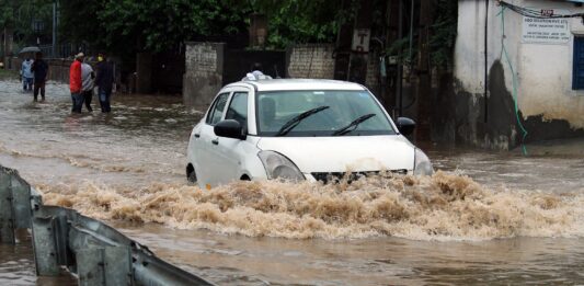 Gujarat Rain (Video): ગુજરાતમાં મેઘ કહેર, અત્ર-તત્ર-સર્વત્ર વરસાદે વિનાશ વેર્યો