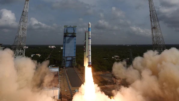 ISRO: ઈસરોએ ફરી ઈતિહાસ રચ્યો, પૃથ્વીની દેખરેખ માટે EOS-08નું સફળ પ્રક્ષેપણ