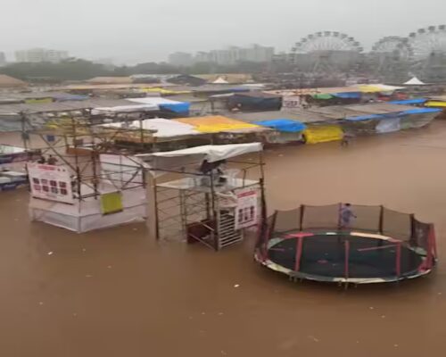 Rajkot Rain: મેઘરાજાએરાજકોટને રગદોળ્યું, સવારે 5 ઇંચથી વધુ ખાબકતા અનેક વિસ્તારો જળબંબાકાર