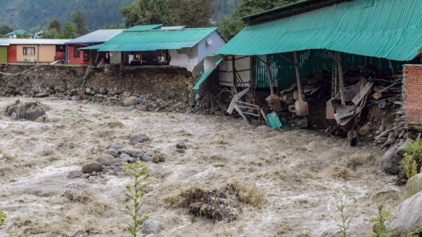 Shimla Cloud Burst: હિમાચલના શિમલામાં વાદળ ફાટ્યું, સમેજ નદીમાં પૂર