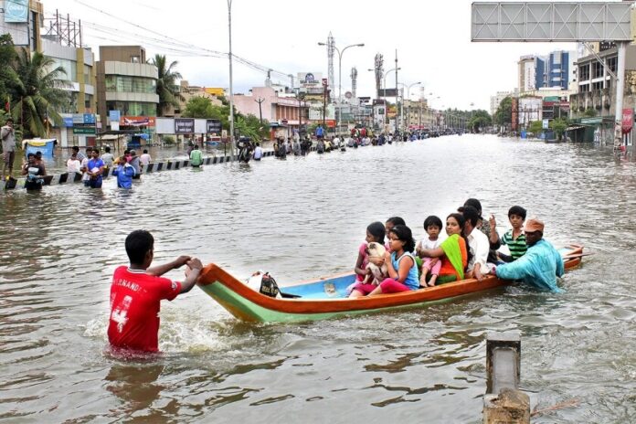 Floods: તેલંગાણા અને આંધ્રપ્રદેશમાં પૂરથી તબાહી, 432 ટ્રેન રદ, જનજીવન ઠપ્પ