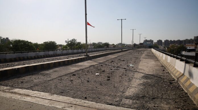 Hatkeshwar Bridge:  ઘાટ કરતા ઘડામણ વધુ...  પ્રજા ત્રસ્ત અને 40 કરોડ તો પાણીમાં ગયા..!