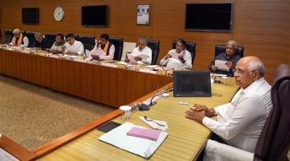 Cabinet Meeting: રવિવારે ગાંધીનગરમાં કેબિનેટની બેઠક; જૂની પેન્શન યોજનાથી લઈને અનેક ખુશખબર માટે તૈયાર રહો 