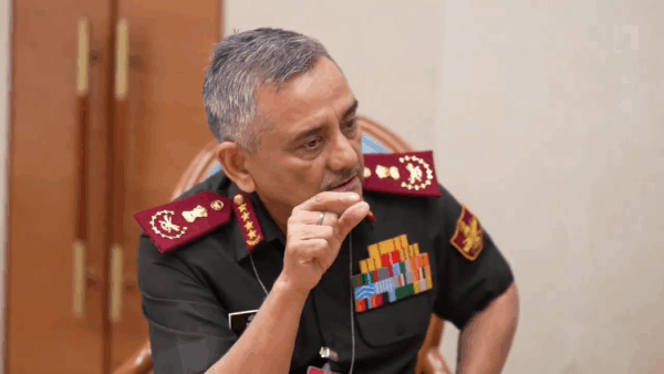 ભારત-પાકિસ્તાનના DGMO એ હોટલાઈન પર વાતચીત #IndiaPakistanWar #dgmo #india #pakistan #IndoPakBorder #pahalgamattack