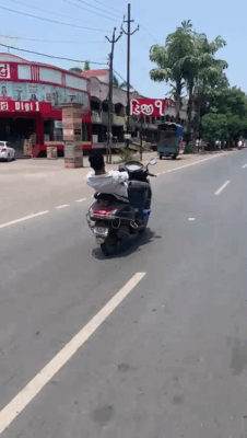 નવસારી શહેરમાં બેફામ સ્ટંટબાજી કરતો યુવક #stunt #navsari #navsaripolice