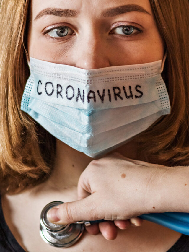 a-girl-in-an-medical-mask-with-suspected-coronavir-2025-03-10-10-24-02-utc