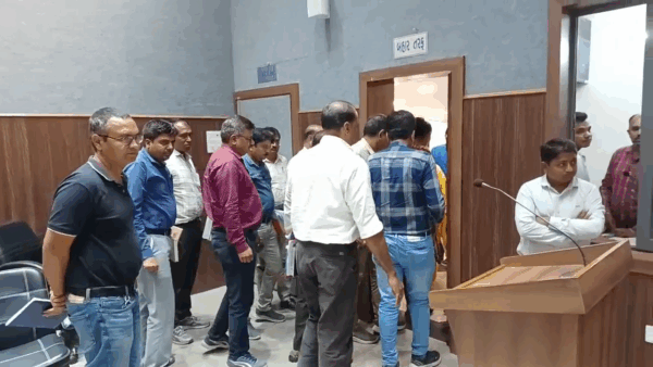 જામનગર મહાનગરપાલિકાના સામાન્ય બોર્ડની સભા વિવાદોથી ભરેલી #jamnagar #mahanagarpalika #samanyaboard
