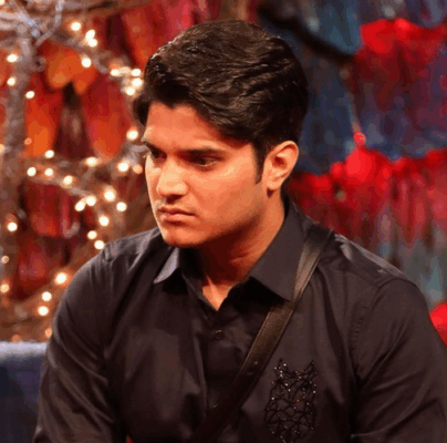 Bigg Boss 19 માં ચોંકાવનારો ટ્વિસ્ટ: લોકપ્રિય યુટ્યુબર મૃદુલ તિવારી બહાર, ફૅન્સ બોલ્યા – “આ તો અન્યાય છે!” #BiggBoss19 #MridulTiwari #UnfairEviction #SalmanKhan #BB19Twist #RealityShowDrama #BB19Update